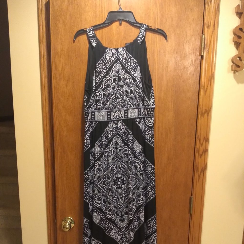 Chelsea and Theodore Maxi Dress